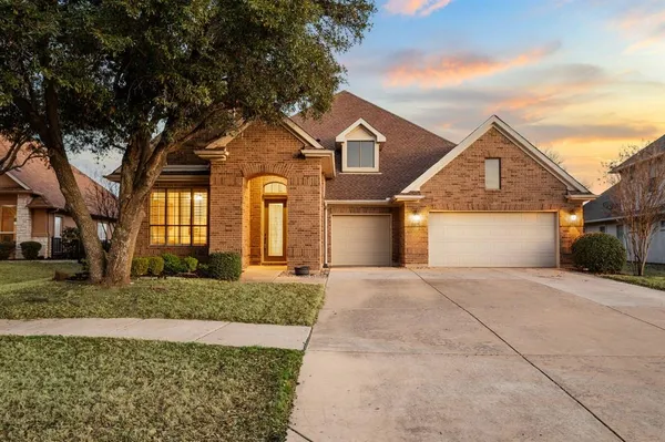 $715,000 | 9317 Grandview Drive, Denton, TX 76207