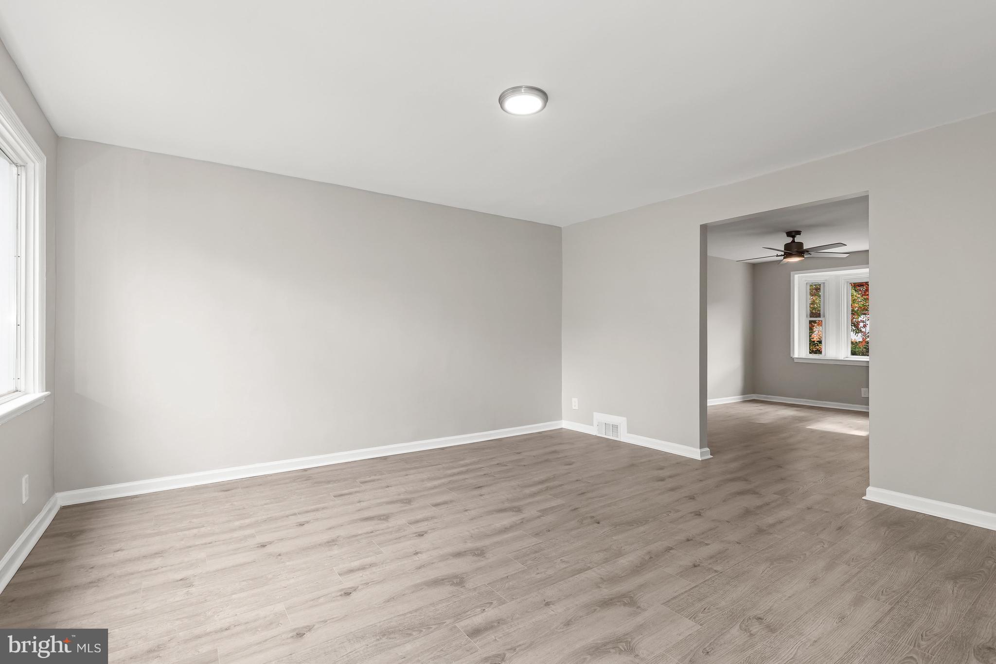 1613 Pentwood Road Baltimore, MD 21239 - Photo 8 of 41 Living Room