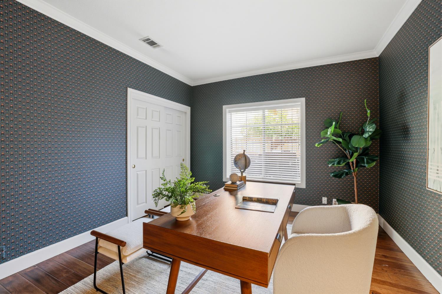 4330 Hale Ranch Lane Fair Oaks, CA 95628 - Photo 36 of 77 a dining room with furniture and window