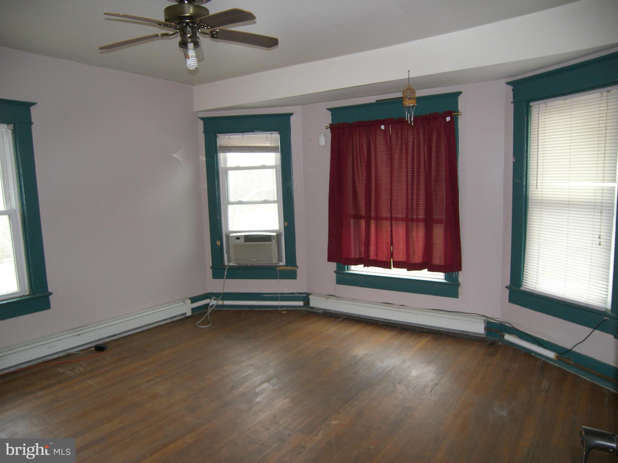 14715 Clopper Road Boyds, MD 20841 - Photo 4 of 10 Dining Room