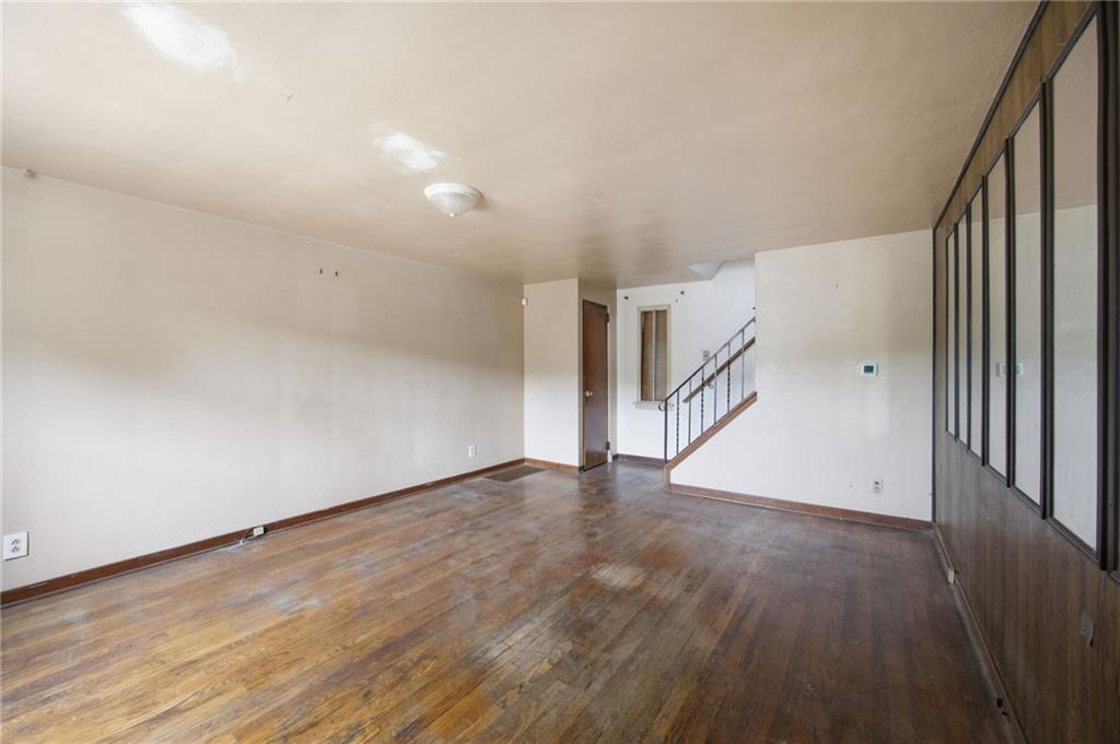 1391 Laketon Road Pittsburgh, PA 15221 - Photo 4 of 18