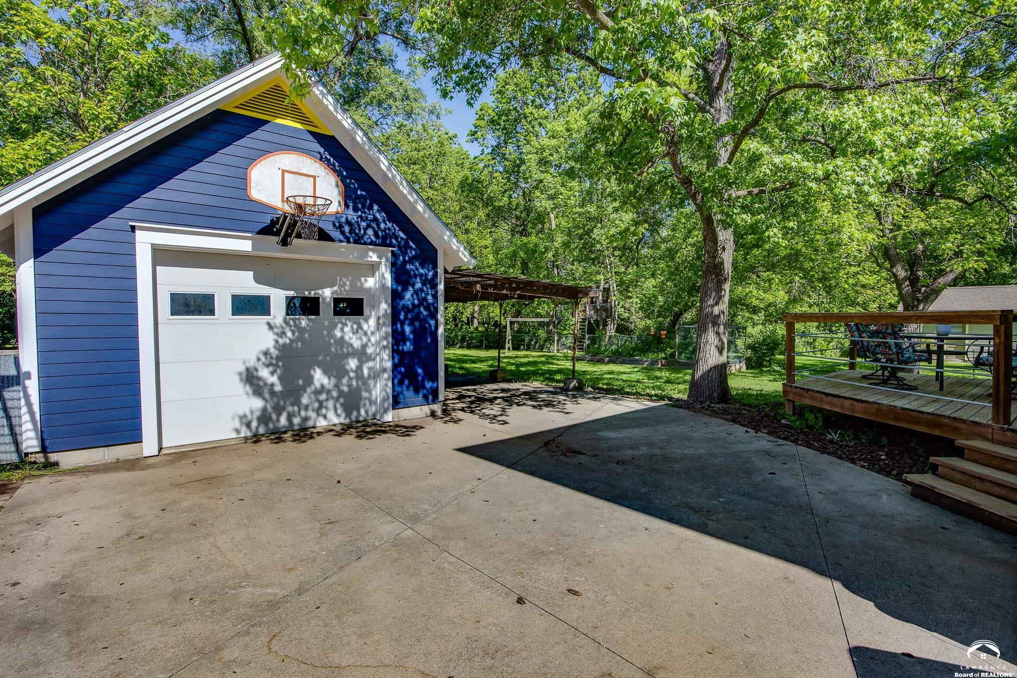 1933 Learnard Avenue Lawrence, KS 66046 - Photo 53 of 72