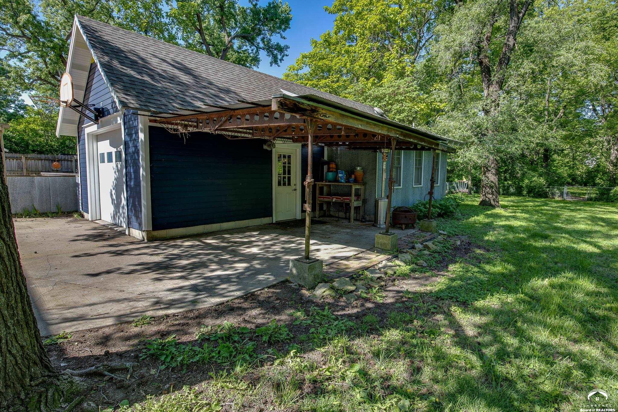1933 Learnard Avenue Lawrence, KS 66046 - Photo 54 of 72