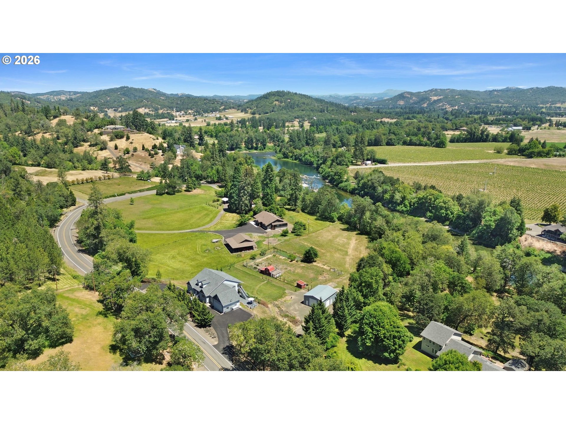 1523 Melqua Road Roseburg, OR 97471 - Photo 3 of 48