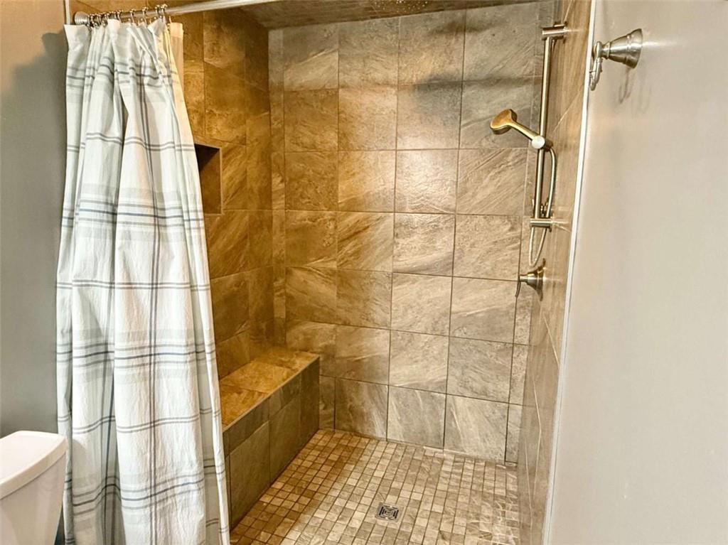 460 Rivers Road Fayetteville, GA 30214 - Photo 31 of 69 a bathroom with a shower