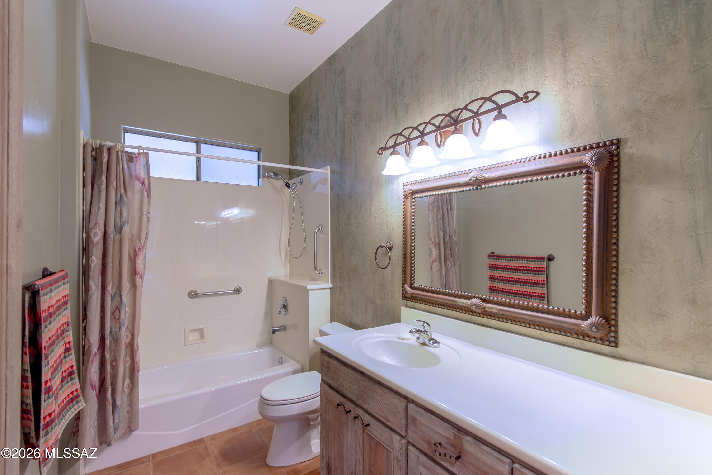 3002 West Oasis Road Tucson, AZ 85742 - Photo 23 of 49 Guest Bath 3002