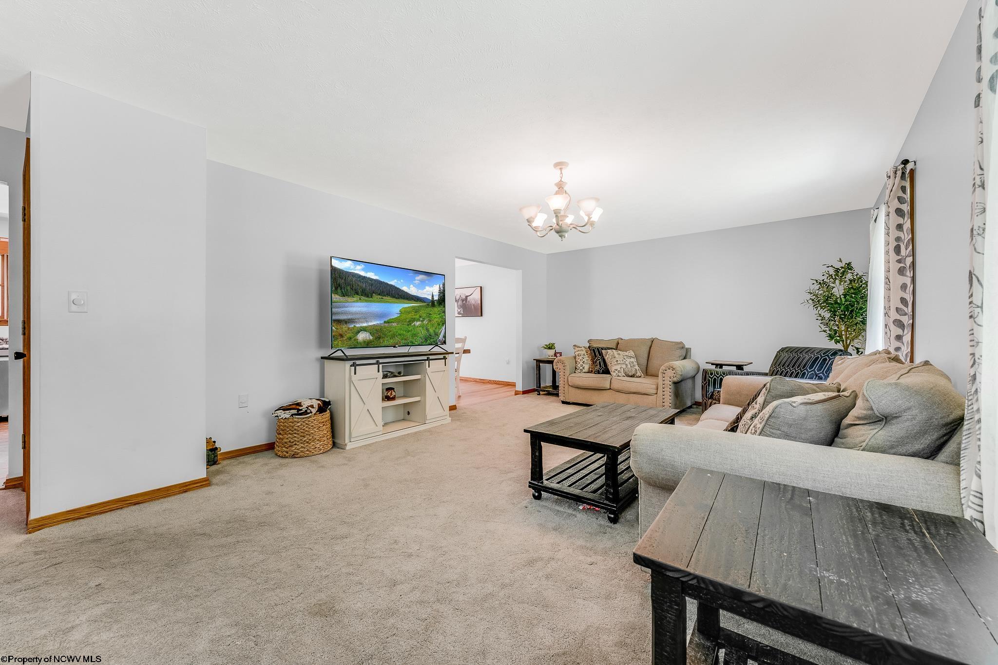 6090 Fairmont Road Rivesville, WV 26588 - Photo 9 of 50 Gallery Image 9