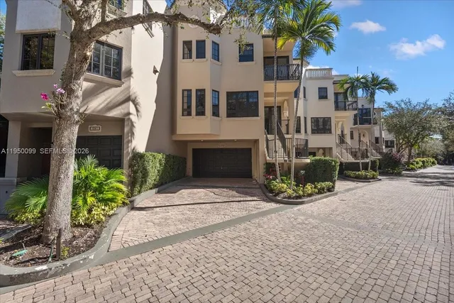 $5,600,000 | 3471 Main Highway, Unit 1240, Miami, FL 33133