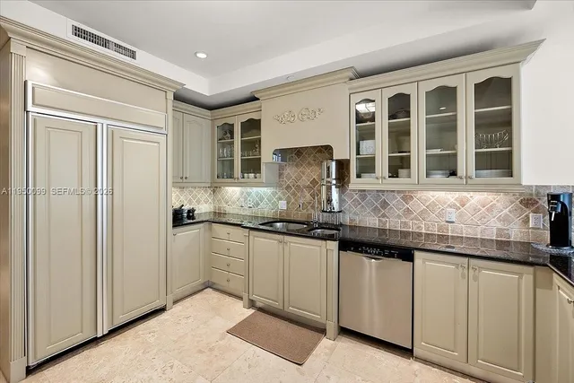 $5,600,000 | 3471 Main Highway, Unit 1240, Miami, FL 33133