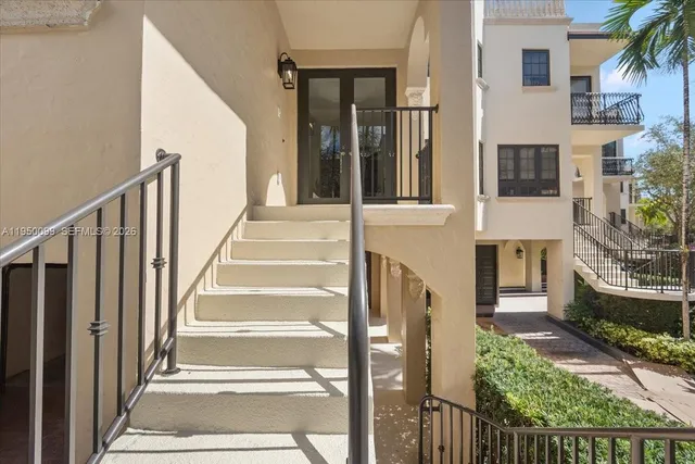 $5,600,000 | 3471 Main Highway, Unit 1240, Miami, FL 33133