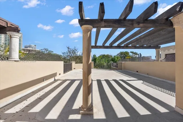 $5,600,000 | 3471 Main Highway, Unit 1240, Miami, FL 33133