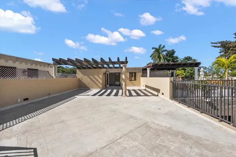 $5,600,000 | 3471 Main Highway, Unit 1240, Miami, FL 33133