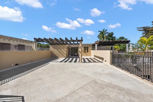 $5,600,000 | 3471 Main Highway, Unit 1240, Miami, FL 33133