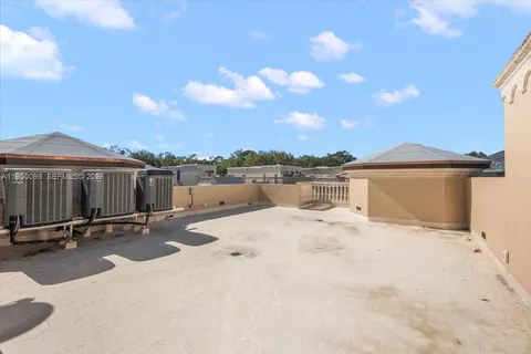 $5,600,000 | 3471 Main Highway, Unit 1240, Miami, FL 33133