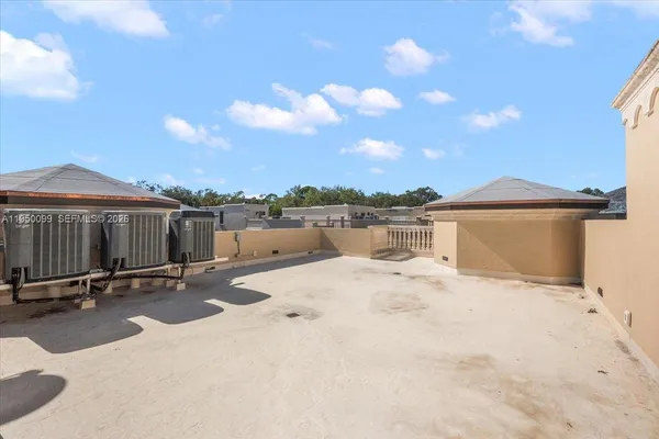 $5,600,000 | 3471 Main Highway, Unit 1240, Miami, FL 33133