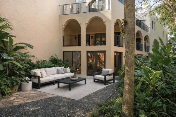 $5,600,000 | 3471 Main Highway, Unit 1240, Miami, FL 33133