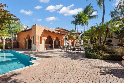 $5,600,000 | 3471 Main Highway, Unit 1240, Miami, FL 33133