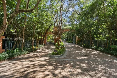 $5,600,000 | 3471 Main Highway, Unit 1240, Miami, FL 33133