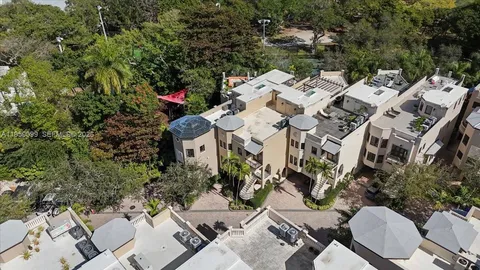 $5,600,000 | 3471 Main Highway, Unit 1240, Miami, FL 33133