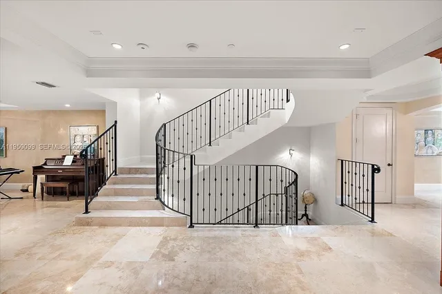 $5,600,000 | 3471 Main Highway, Unit 1240, Miami, FL 33133