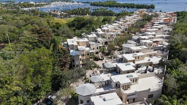 $5,600,000 | 3471 Main Highway, Unit 1240, Miami, FL 33133