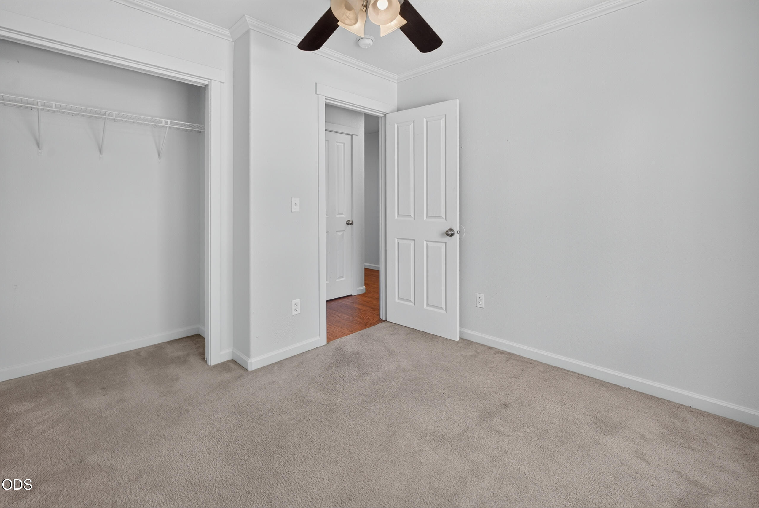339 Southwest 29th Street Redmond, OR 97756 - Photo 4 of 34