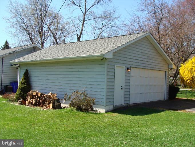 3133 Brookmede Road Ellicott City, MD 21042 - Photo 8 of 13 Garage 1