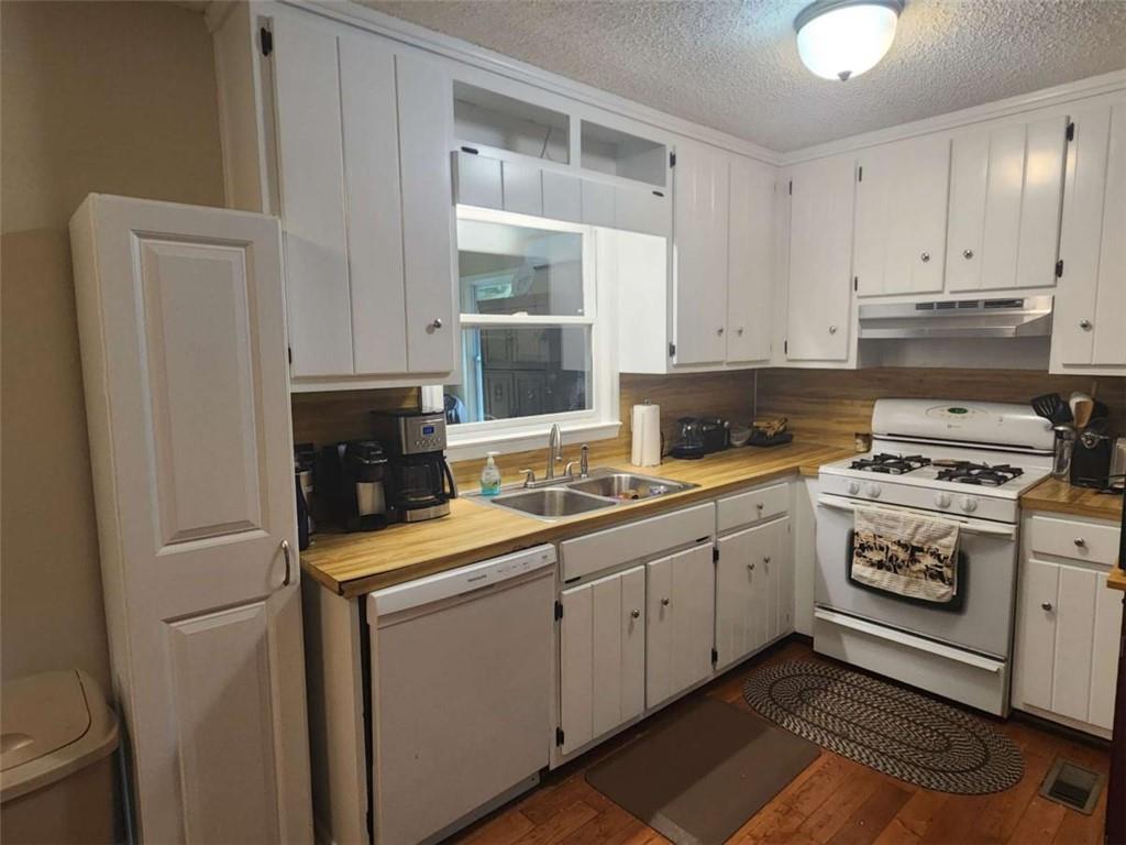 403 North Stringer Road Canton, GA 30115 - Photo 16 of 36