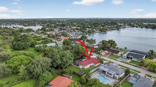 $1,050,000 | 2500 Northeast 209th Terrace, Miami, FL 33180