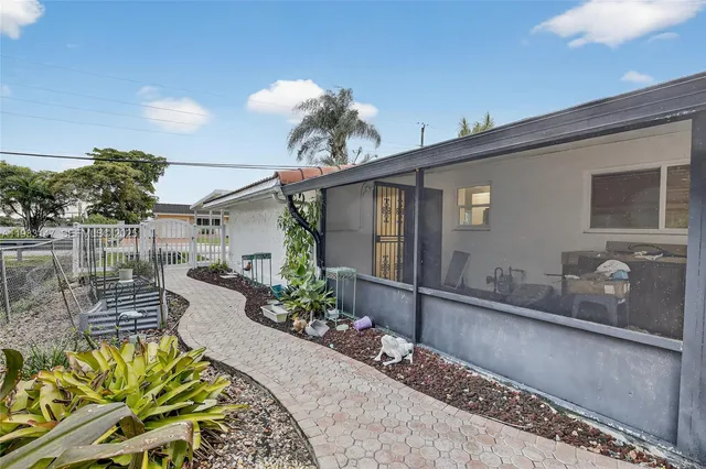 $1,050,000 | 2500 Northeast 209th Terrace, Miami, FL 33180