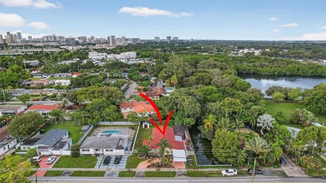 $1,050,000 | 2500 Northeast 209th Terrace, Miami, FL 33180