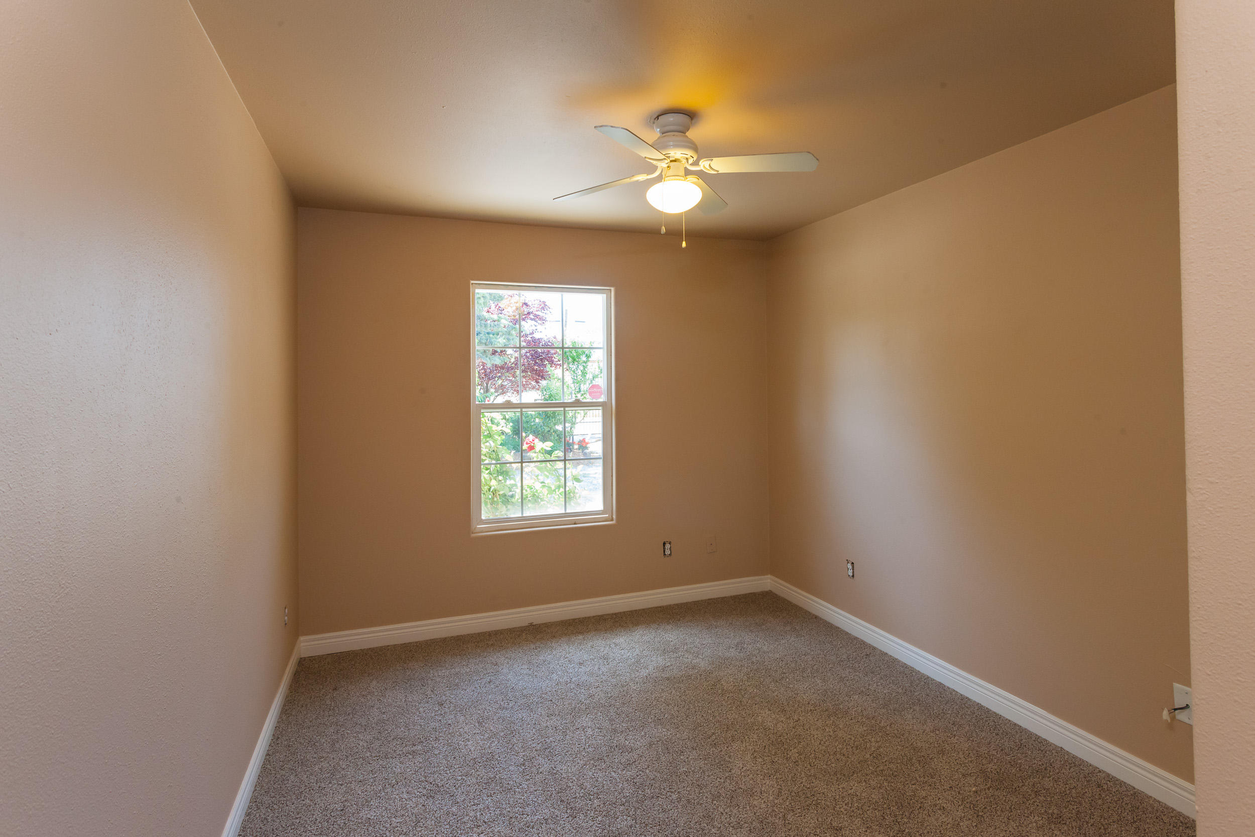 16250 Cloverdale Road Anderson, CA 96007 - Photo 15 of 29 16250Cloverdale-MLS-7