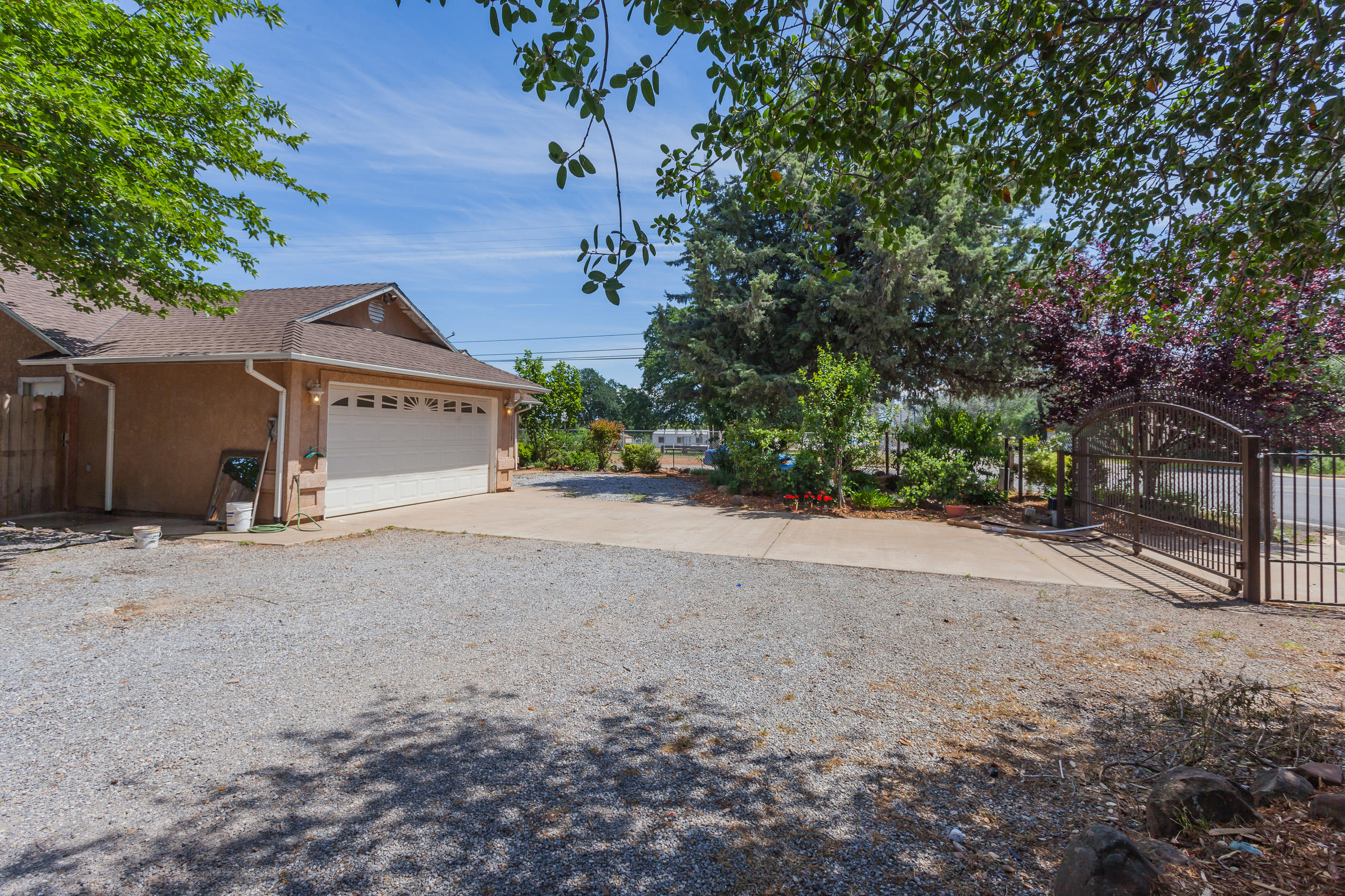 16250 Cloverdale Road Anderson, CA 96007 - Photo 28 of 29 Gated