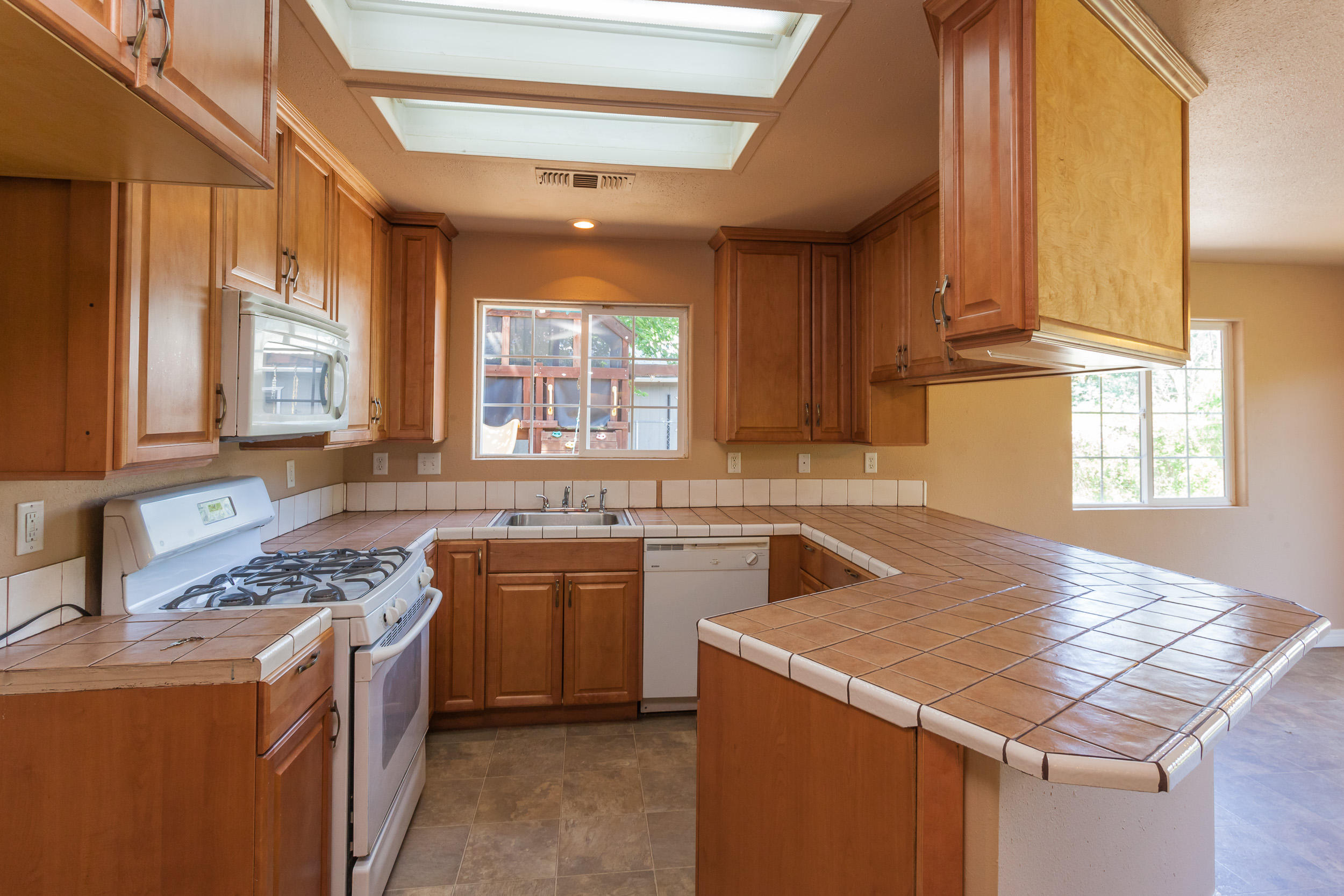 16250 Cloverdale Road Anderson, CA 96007 - Photo 10 of 29 16250Cloverdale-MLS-5