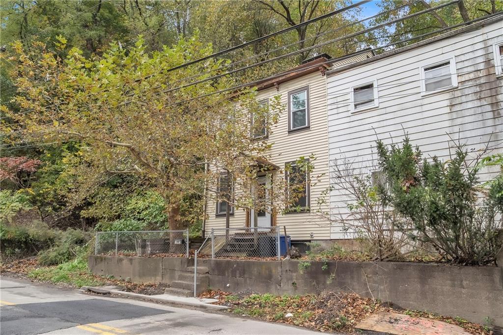 1843 Spring Garden Road Pittsburgh, PA 15212 - Photo 2 of 35