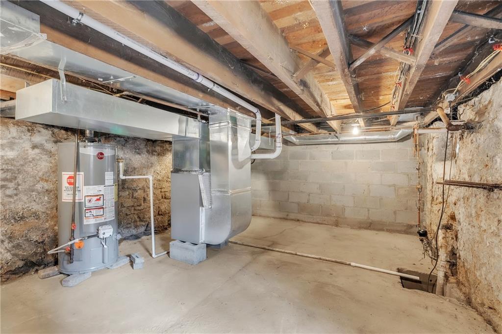 1843 Spring Garden Road Pittsburgh, PA 15212 - Photo 29 of 35