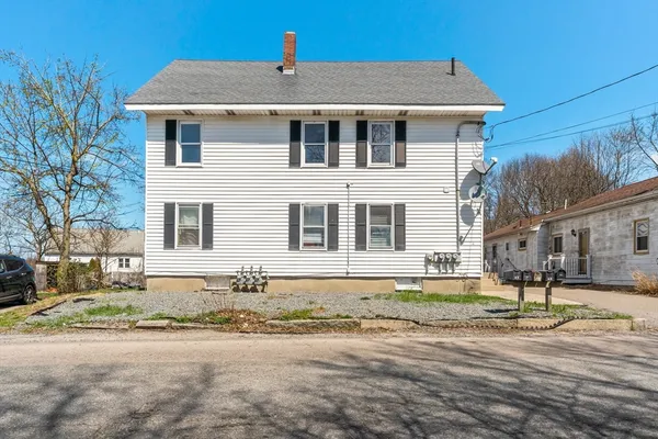 $749,999 | 63 West Carpenter Street, Attleboro, MA 02703