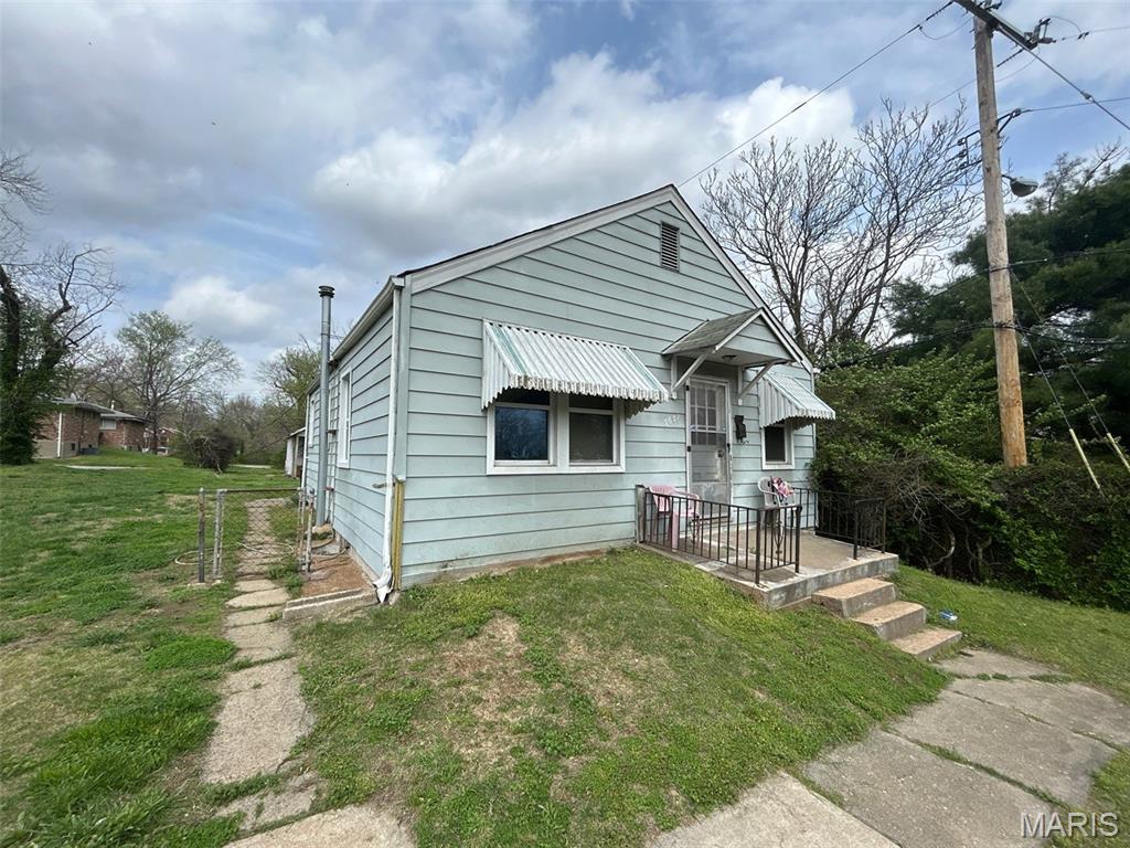 5637 Jennings Station Road St. Louis, MO 63136 - Photo 1 of 9