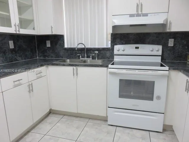 $3,900 | 435 East 52nd Street, Hialeah, FL 33013