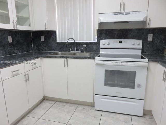 435 East 52nd Street Hialeah, FL 33013 - Photo 8 of 41
