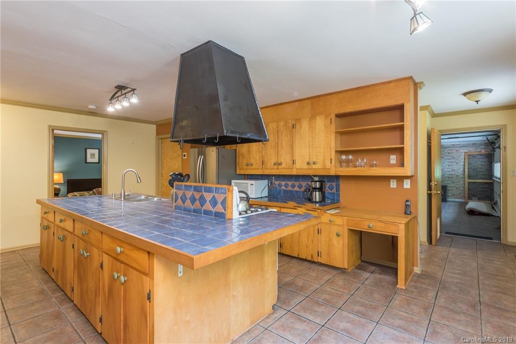58 Reed Road Fairview, NC 28730 - Photo 17 of 46 Gallery Image 17
