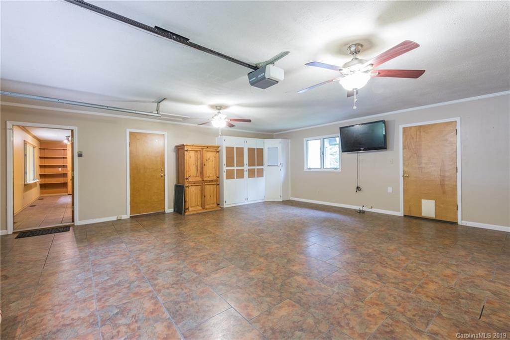 58 Reed Road Fairview, NC 28730 - Photo 19 of 46 Gallery Image 19