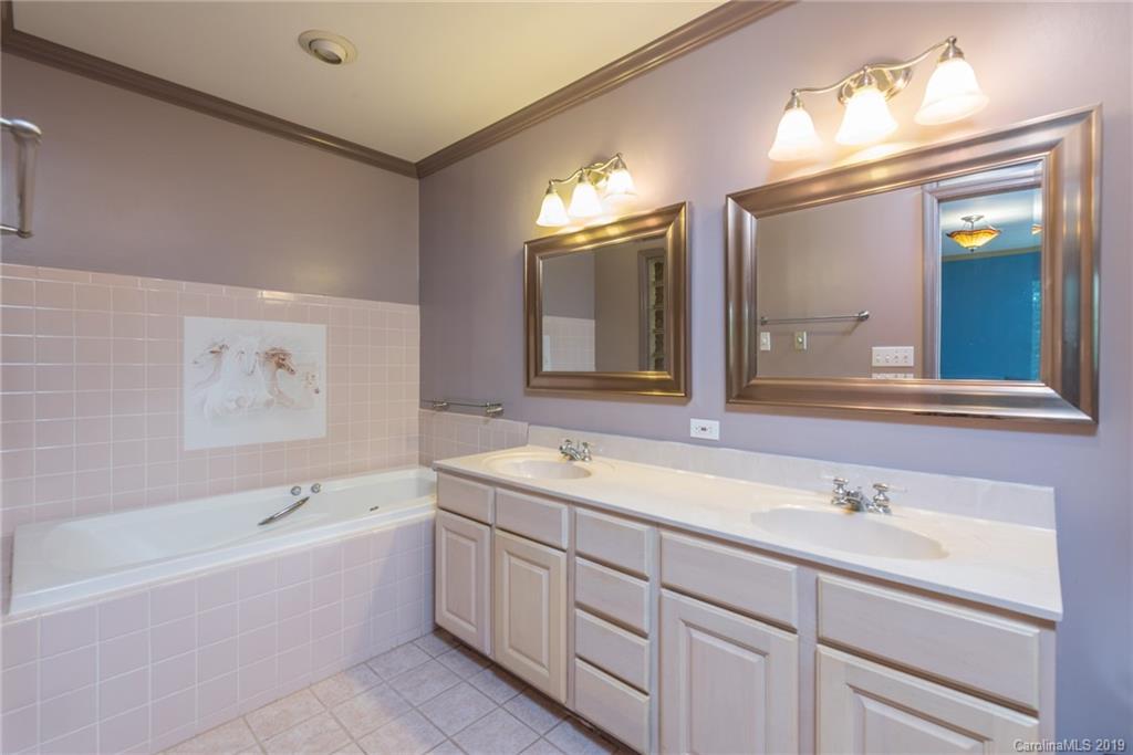 58 Reed Road Fairview, NC 28730 - Photo 9 of 46 Gallery Image 9