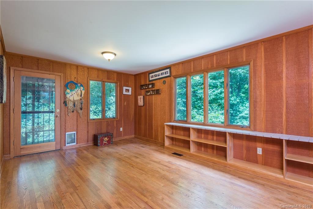 58 Reed Road Fairview, NC 28730 - Photo 10 of 46 Gallery Image 10