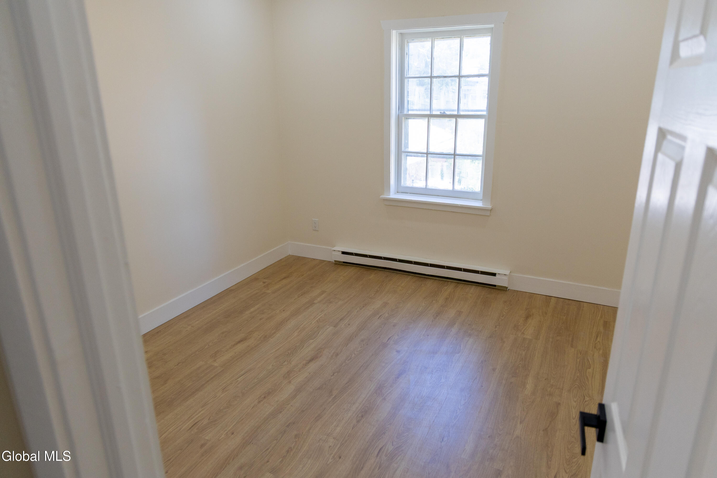 11 Jefferson Street, Unit 2B Schenectady, NY 12305 - Photo 8 of 15 2B-12