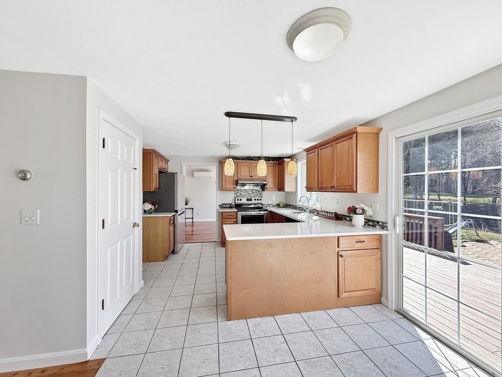 4 Old Cart Road Shrewsbury, MA 01545 - Photo 11 of 42