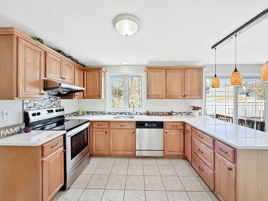 4 Old Cart Road Shrewsbury, MA 01545 - Photo 9 of 42