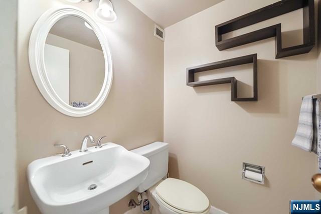 1055 River Road, Unit 814 Edgewater, NJ 07020 - Photo 14 of 34