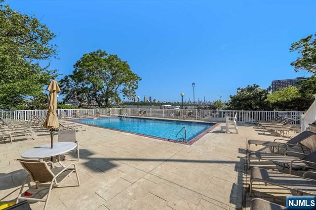 1055 River Road, Unit 814 Edgewater, NJ 07020 - Photo 24 of 34