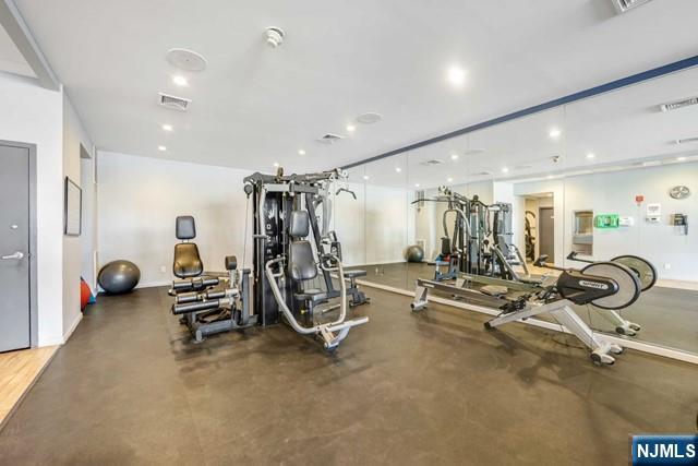 1055 River Road, Unit 814 Edgewater, NJ 07020 - Photo 25 of 34